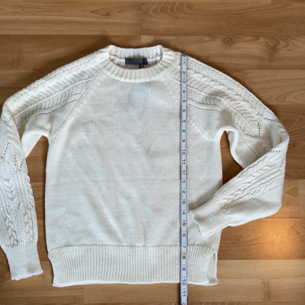 Elsamanda Winter White Sweater - Picture 4 of 16